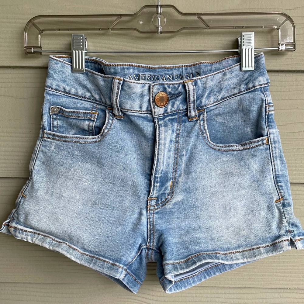 American Eagle Outfitters High-waisted shorts